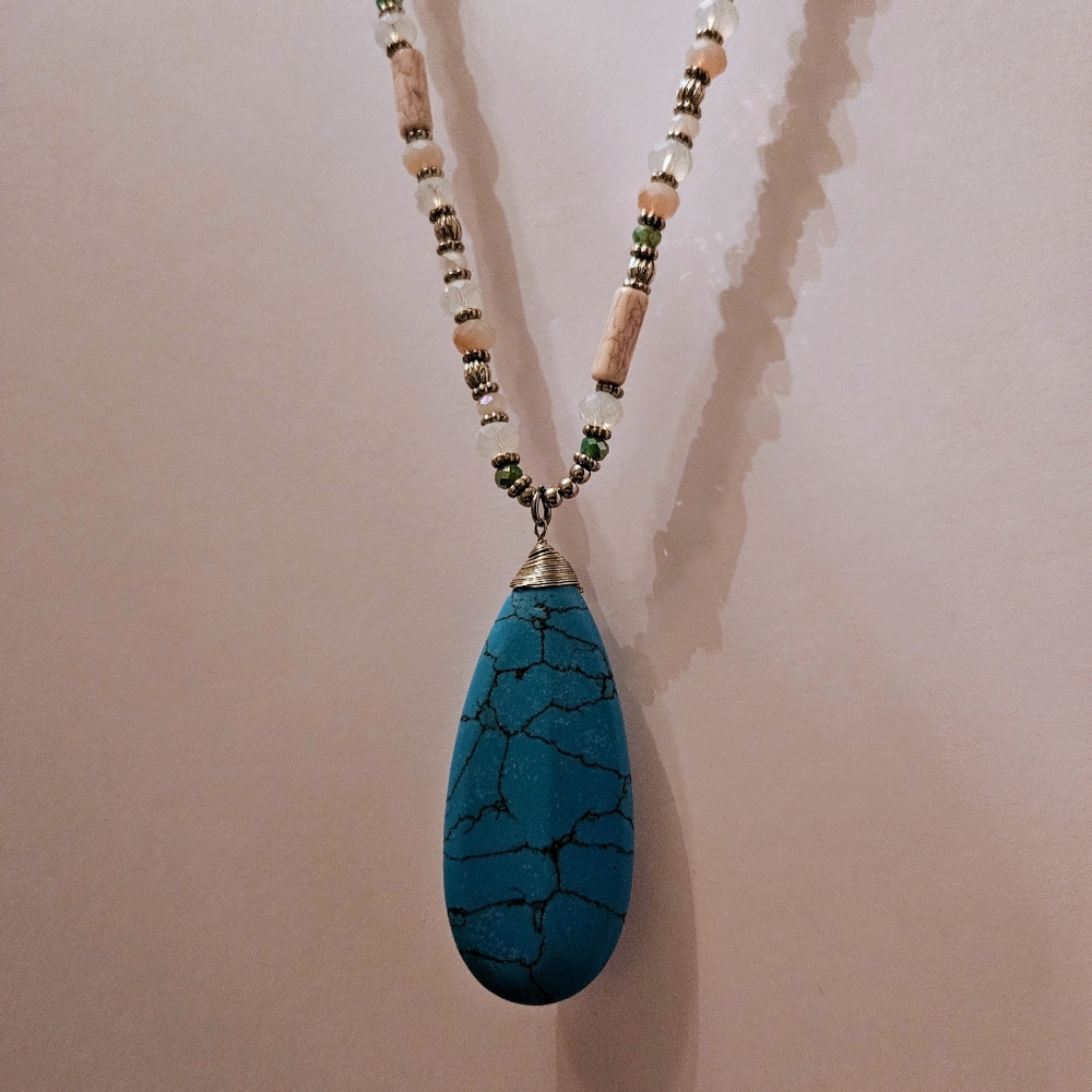 Turquoise pendant necklace